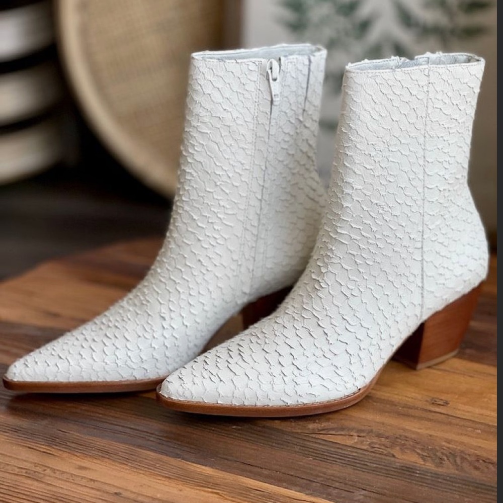 Matisse Caty Ankle Boot - White Snake 🤍